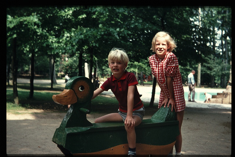 15.Frankfurt aug 1970 Marion,Peter.JPG